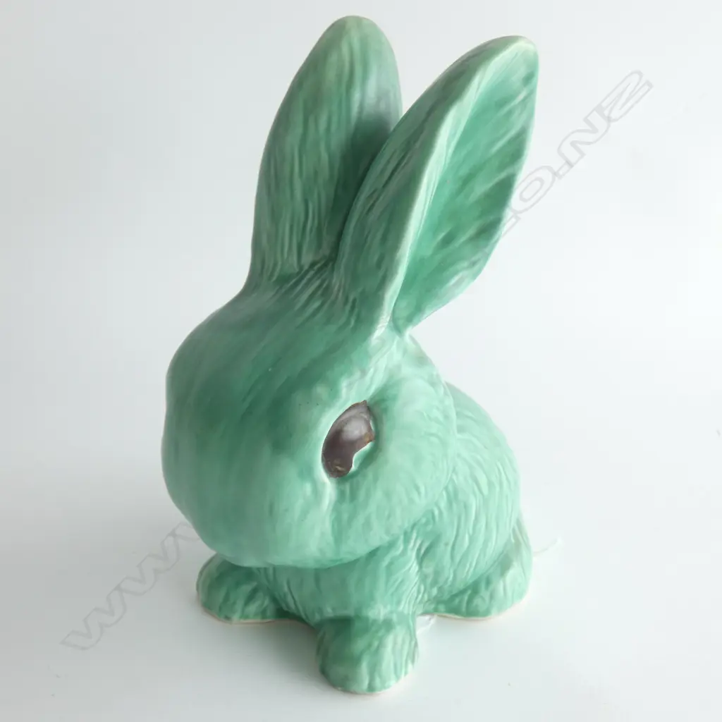 A Sylvac snub nosed rabbit, green Image 1++